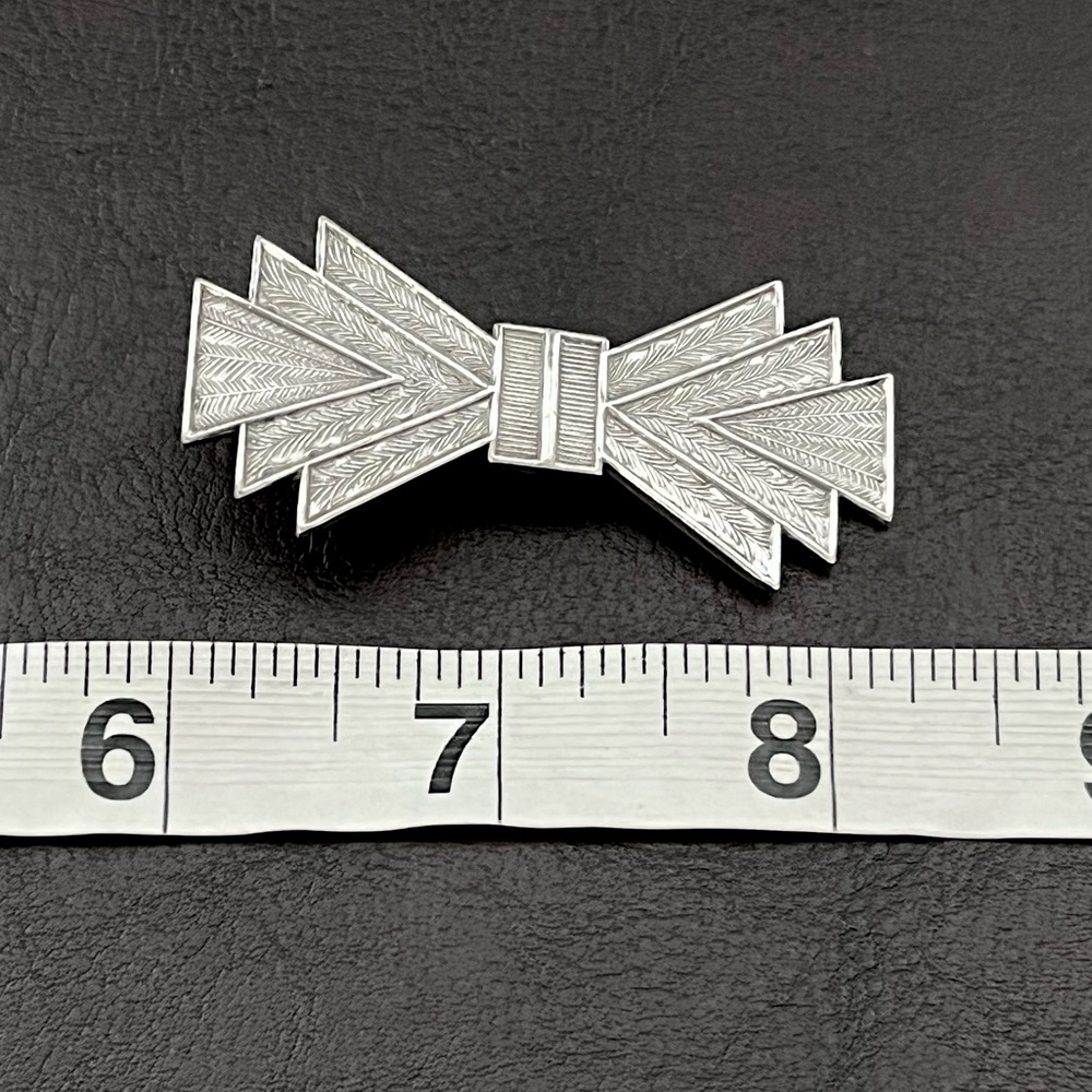 🔴SOLD🔴 Vintage Native American sterling silver intricately stamped earrings - Picture 6 of 7